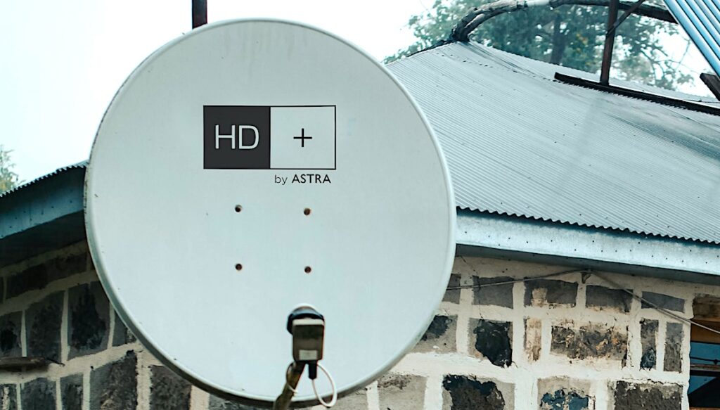 Anten parabólica Astra HD+