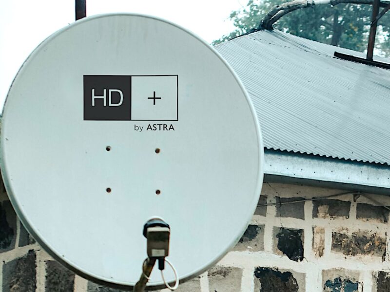 Antena parabólica Astra HD+